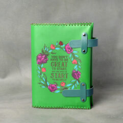 Coperta din piele naturala detasabila cu agenda nedatata "You don't have to be great.."''